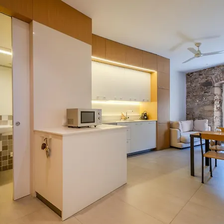 Flateli Ballesteries 15 * Χιρόνα